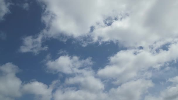 Céu Azul Nuvens Brancas Paisagem Nuvens Brancas Cumulus Nuvem Cloudscape — Vídeo de Stock