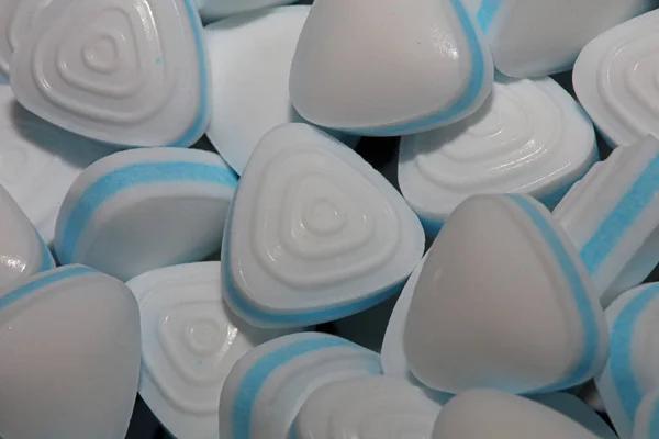 Gruppe Von Süßen Bunten Bonbons Hellblau Dreieck Erfrischung Karamell Bubble — Stockfoto