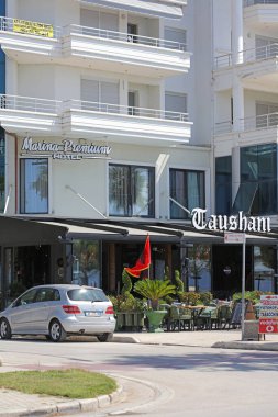 Arnavutluk 'un Vlora kenti, 2 Eylül Pazar günü, Arnavutluk' un Vlora Arnavutluk şehir merkezinde çok sayıda alternatif isimle bilinen ikinci büyük liman kenti Arnavut usullerinin ikinci büyük liman kenti oldu.