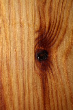 Ahşap, kahverengi yüzey makrosu eksikmiş. Soyut çam ağacının kaplama kaplama kaplaması, arka planda kahverengi düğümlü, ahşap kaplama, büyük boyutlu, yüksek kalite baskı.