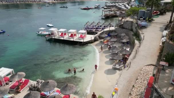Ksamil Albania Domenica Agosto 2023 Belle Isole Esplorare Laguna Blu — Video Stock