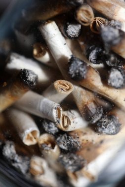 Birçok sigara tiryakisi şeffaf cam makro tüyo tıbbi kenevir Girit süper limon sisi yakın arkaplan ve duvar kağıtları süper kaliteli hazır stok fotoğrafçılık baskıları