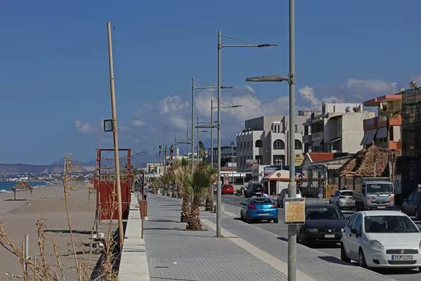 Rethimnon, Yunanistan, 15 Mart 2024 Cuma günü halka açık sahil gezisi yaz karnavalı arka plan karnavalı yüksek kaliteli büyük boy baskılar