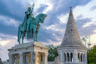 Macaristan Kralı I. Stephen 'ın Balıkçı Kalesi Heykeli