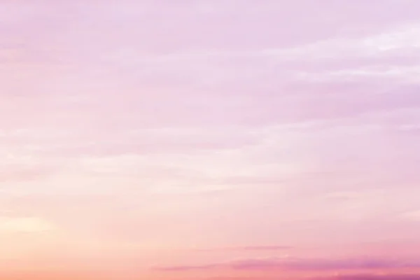 Dreamy Purple Pink Sky Background Clouds Soft Focus Copy Space — Stock Photo, Image