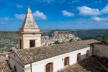 İbla mahallesi Ragusa, Sicilya, İtalya 'dan görüldü. Güneşli bir kış gününde hiç kimse olmadan çekilmiş..
