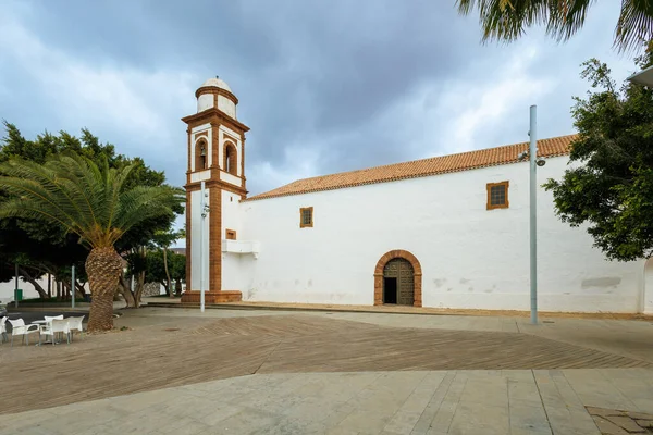 stock image Iglesia de Nuestra Senora de Antigua Church in Antigua Square Park, Fuerteventura, Canary Islands