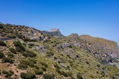 İtalya 'nın Sicilya adasındaki antik anıtsal şehir Tindari.