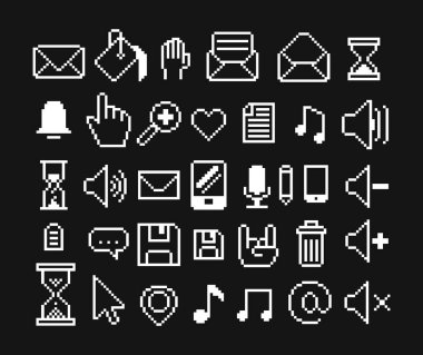 8-bit piksel simgeleri seti. İzole vektör çizimi. Siyah beyaz görüntü. Düğmeler, bilgisayar simgeleri, müzik notaları, imleç ve harfler.