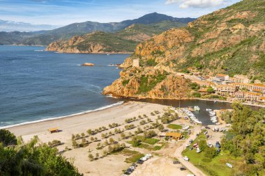 Porto şehri, listelenmiş bir UNESCO Dünya Mirası, Korsika, Fransa.