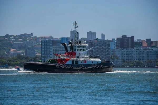 Durban Haven Met Vrachtschip Toeristenboot Indische Oceaan — Stockfoto