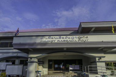 Muang Tayland 'daki Rassada liman iskelesi.