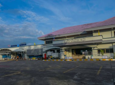 Muang Tayland 'daki Rassada liman iskelesi.