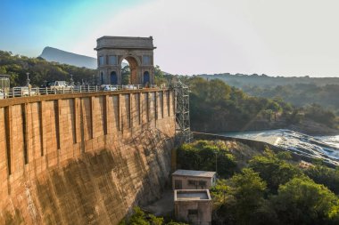 Kuzeybatı eyaletindeki Hartbeespoort Barajı Güney Afrika
