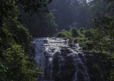 Abbey, Hindistan 'ın batısındaki Coorg Karnataka' da düştü.