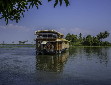 Kumarakom 'daki Kerala durgun su ve kayıkhanesi Hindistan' ın bir numaralı turizm merkezidir.