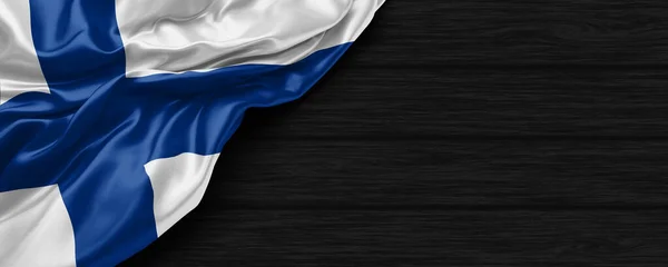 Finlandiya Bayrağını Siyah Ahşap Arkaplan Görüntüleme Üzerine Kapatın — Stok fotoğraf