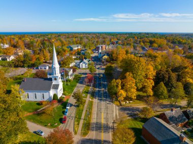 Maine ME, ABD 'nin tarihi York köyünün merkezindeki 180 York Caddesi' ndeki Birinci Kilise Cemaati. 