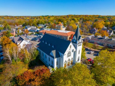 Concord 'un yeni hava manzaralı kilisesi, West Concord' daki 53 Church Caddesi, Concord, Massachusetts MA, ABD. 