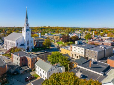Woburn 'un ilk Cemaat Kilisesi tarihi Woburn şehir merkezindeki 322 Main Street, Massachusetts MA, ABD. 