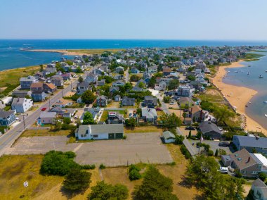 Newburyport, Massachusetts MA, ABD 'deki Plum Adası' ndaki Merrimack Nehri üzerindeki tarihi rıhtım manzaralı ev.. 