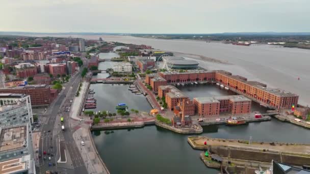 Royal Albert Dock Luftaufnahme Liverpool Merseyside Großbritannien Liverpool Maritime Mercantile — Stockvideo