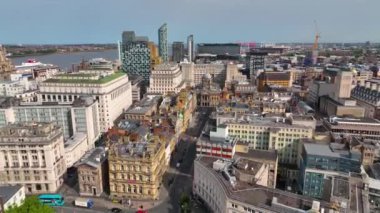 Liverpool Belediye Binası ve tarihi Castle Caddesi hava manzarası Liverpool, Merseyside, İngiltere 'de. Liverpool Denizcilik Ticaret Şehri UNESCO 'nun Dünya Mirası Alanıdır. 