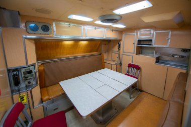 USS Albacore AGSS-569 'un savaş odası. Bu denizaltı 1953 yılında Amerikan Donanması için inşa edildi, şimdi Portsmouth, New Hampshire NH, ABD 'deki 600 Market Caddesi' ndeki Albacore Park 'ta bulunuyor.. 