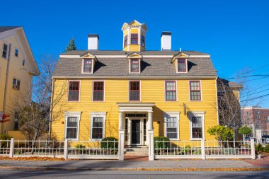 Buckminster House 1720 'de Islington Caddesi' ndeki 4 Bridge Caddesi 'nde inşa edildi. Portsmouth, New Hampshire NH, ABD' nin tarihi merkezinde.. 