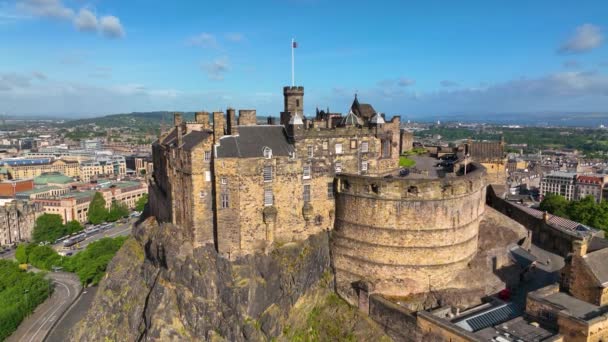 Edinburgh Castle Historic Castle Stands Castle Rock Old Town Edinburgh — ストック動画