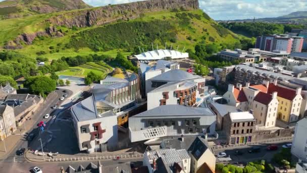 Scottish Parliament Building Our Dynamic Earth Air View Royal Mile — 비디오