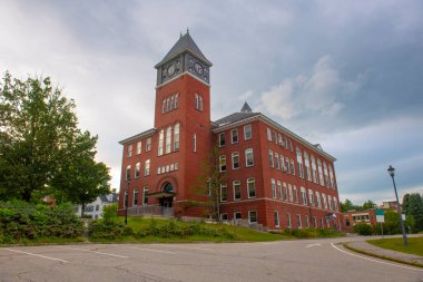 ABD 'nin New Hampshire NH' si Plymouth 'un tarihi şehir merkezinde bulunan Plymouth Eyalet Üniversitesi' ndeki Yuvarlak Salon. 