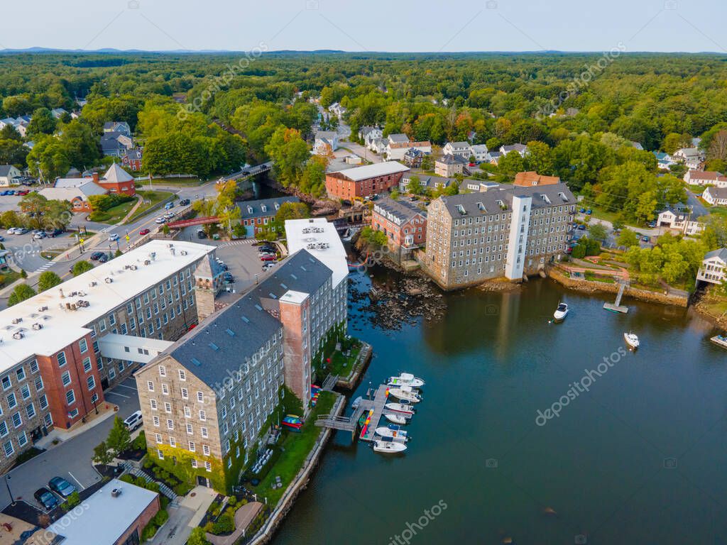 Newmarket Mills edificio vista aérea sobre el río Lamprey en Main