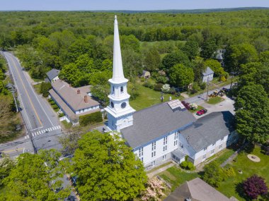 Thompson Hill Tarihi Bölgesi hava manzarası, Thompson Hill köyü, Connecticut CT, ABD 'deki ortak kilise ve kasaba içerir.. 