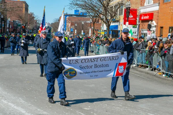 Marsz Straży Przybrzeżnej Usa 2018 Parada Patryka Bostonie Massachusetts Usa — Zdjęcie stockowe