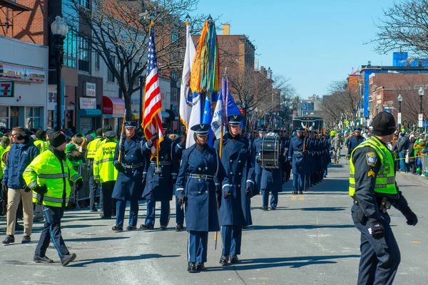 Air Force Honor Guard Március Szent Patrik Napi Felvonulás Bostonban — Stock Fotó