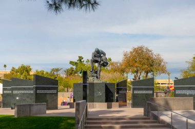 Arizona Eyalet Kongre Binası önündeki Wesley Bolin Memorial Plaza 'daki Anıt Phoenix, Arizona AZ, ABD. 