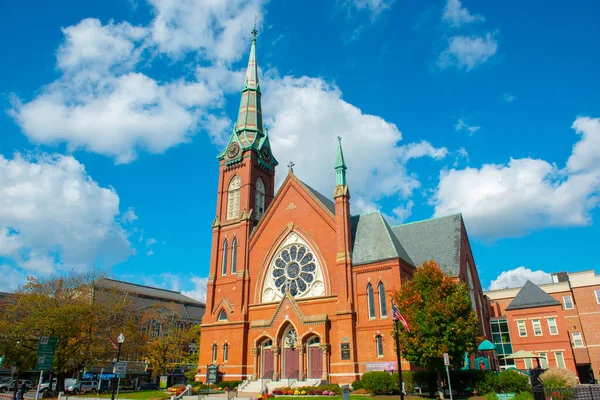 Stock image First Congregational Church at Street at 2 E Central Street at Natick Common in historic town center of Natick, Massachusetts MA, USA. 