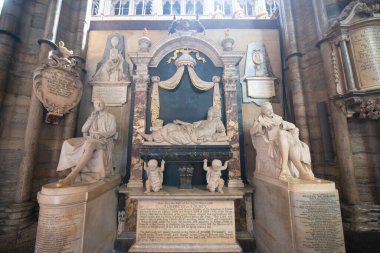 Almericus de Courcy, Thomas Stamford Raffles ve William Wilberforce 'un Westminster Abbey' deki mezarı. Kilise, UNESCO 'nun Westminster, Londra, İngiltere' deki Dünya Mirasları Alanıdır.. 