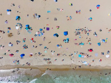 Hampton Beach hava manzarası Ocean Boulevard ve Hampton Beach State Park 'taki tarihi rıhtım binaları, Hampton, New Hampshire NH, ABD.