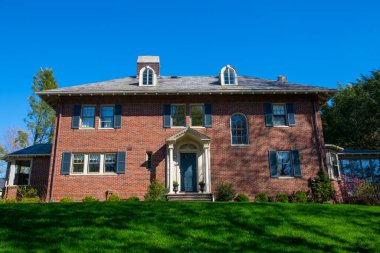 Lexington, Massachusetts MA, ABD 'nin tarihi şehir merkezinde 5 Goodwin Yolu' ndaki tarihi konut binası.. 