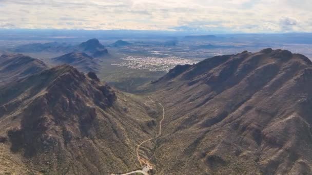 Yetman Trail Ringtail Ridge Golden Gate Peak Tucson Mountains Air — Stock video