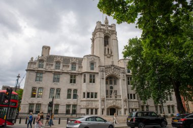 Birleşik Krallık Yüksek Mahkemesi Westminster, Londra, İngiltere, İngiltere 'deki Parliament Square Garden' da.. 