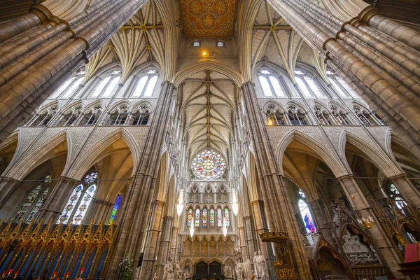 Nawa Opactwa Westminster Stylu Gotyckim Kościół Znajduje Się Obok Pałacu — Zdjęcie stockowe