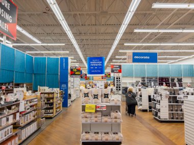 Bed Bath and Beyond mağaza içi kapalı tabelalı, Nashua, New Hampshire NH, ABD. 