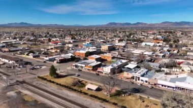 Willcox 'un WMaley Caddesi' ndeki Wilroad Bulvarı 'ndaki hava görüntüsü tarihi şehir merkezi Willcox, Arizona AZ, ABD. 