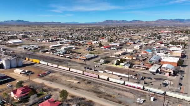 Vista Aérea Willcox Railroad Avenue Maley Street Con Tren Mercancías — Vídeo de stock
