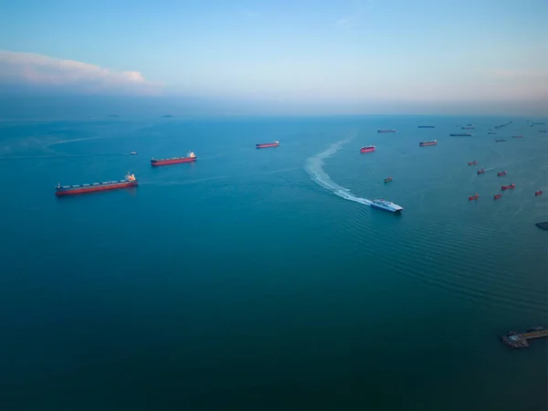 Öltanker Und Containerschiffe Marmarameer Der Nähe Der Bosporus Straße Bei — Stockfoto