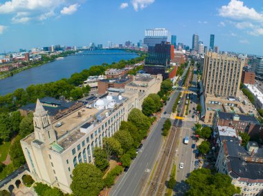 Boston Üniversitesi Bilgisayar ve Veri Bilimleri Merkezi (CDS) Jenga binası 8 Aralık 2022 'de Boston, Massachusetts MA, ABD' de 665 Commonwealth Avenue 'de postmodernizm tarzıyla açıldı.. 