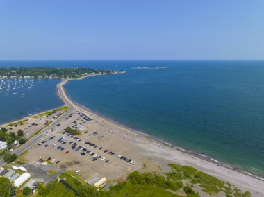 Marblehead, Massachusetts MA, ABD 'deki Marblehead Limanı' ndaki Devereux Beach hava görüntüsü..
